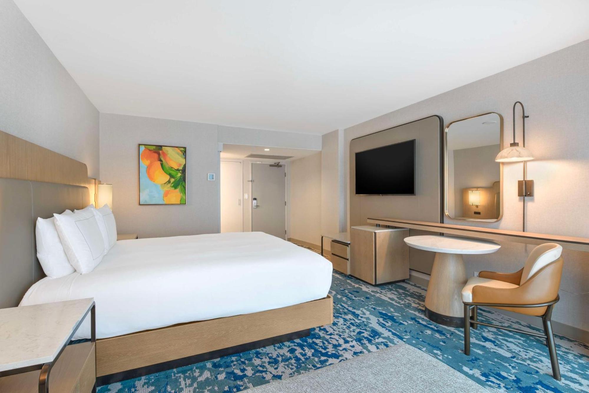 Hilton Anaheim Hotel Exterior photo