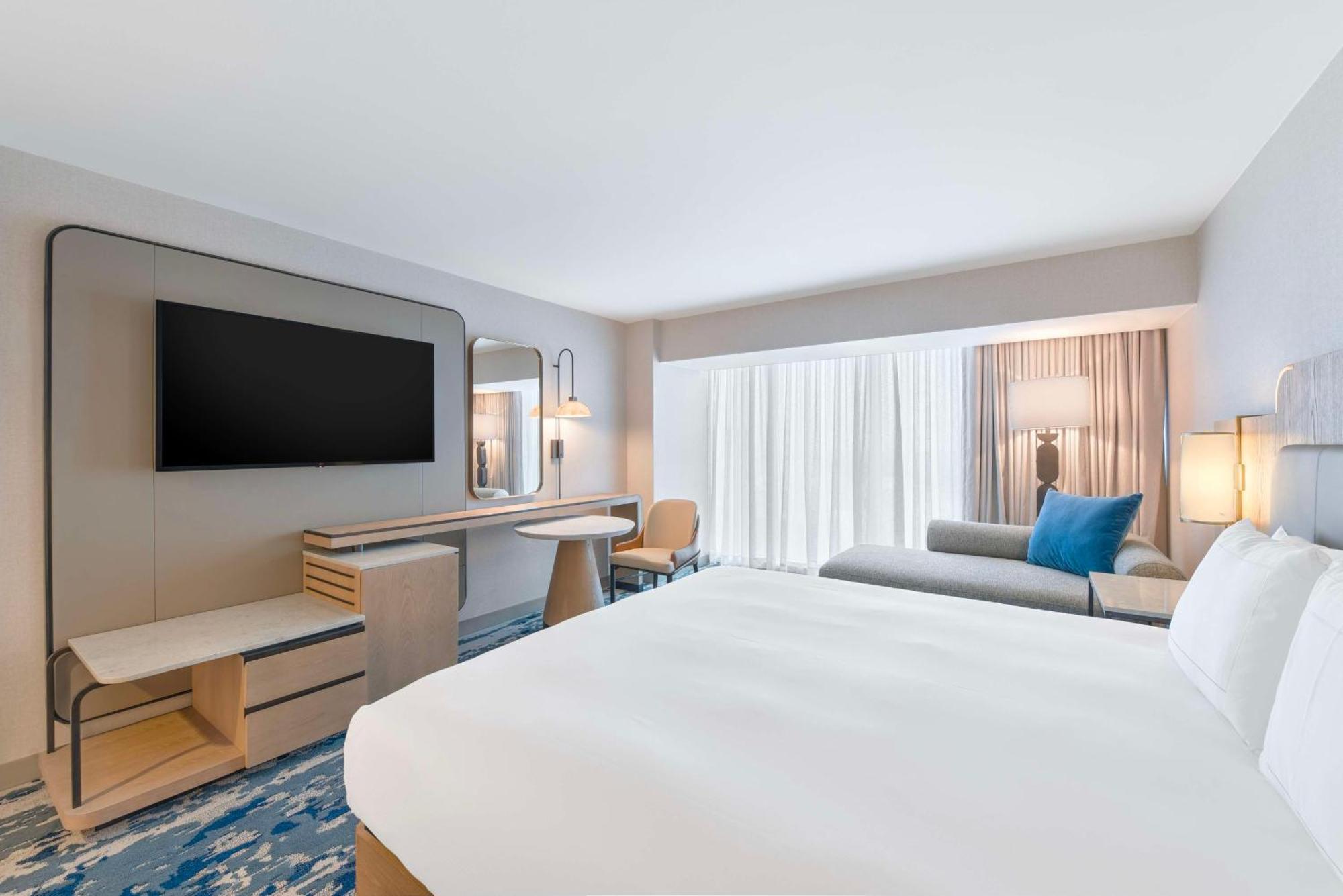 Hilton Anaheim Hotel Exterior photo
