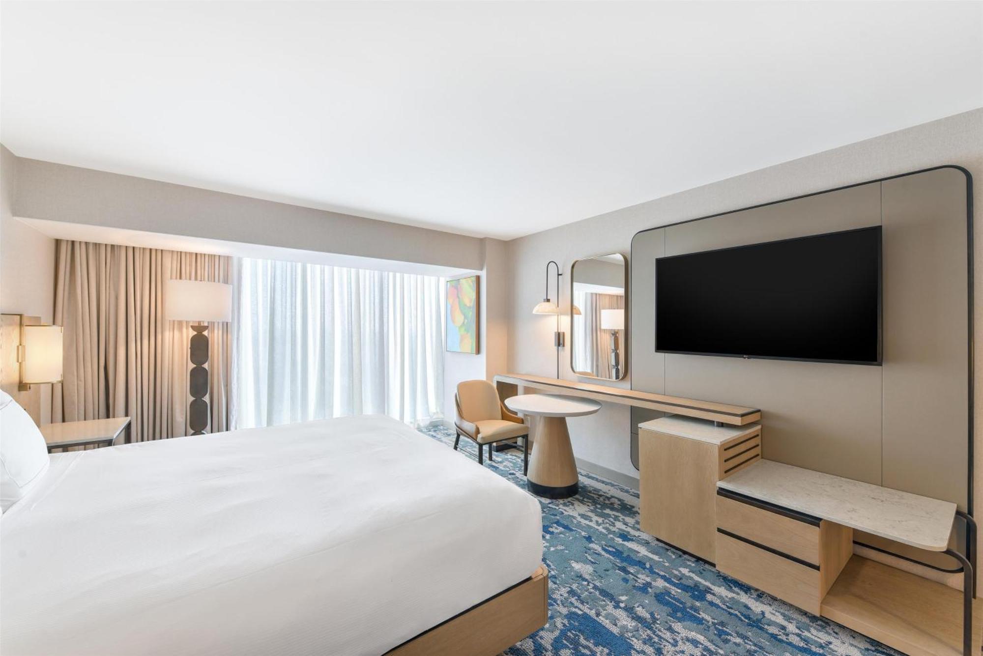 Hilton Anaheim Hotel Exterior photo